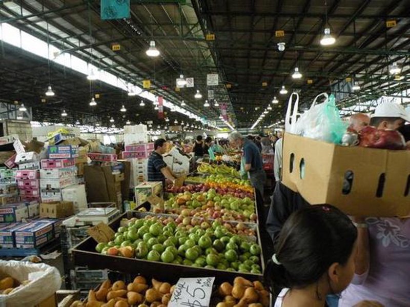 广州青龙林服饰：女装批发，打造个性化时尚品牌形象